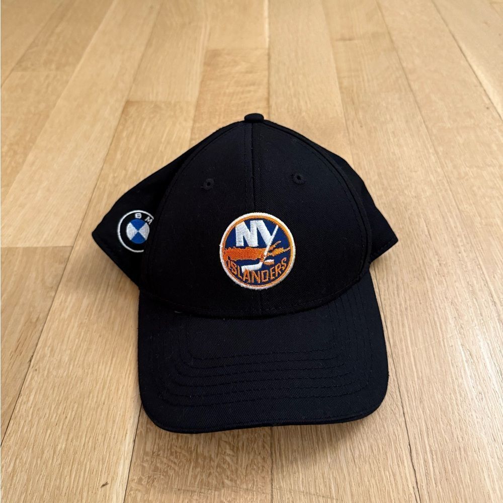 Black Islanders Cap with BMW Logo